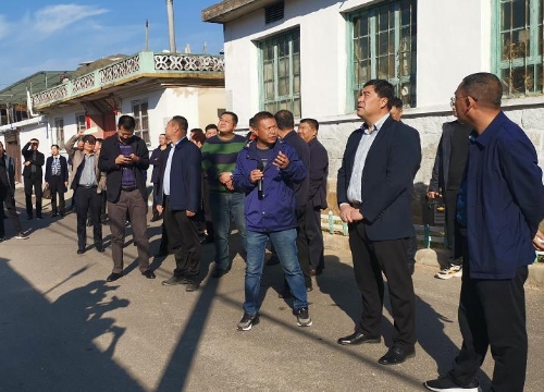 李文成要求,各级要按照"拆除废线,整理捆扎,横平竖直,尽量贴墙走"的
